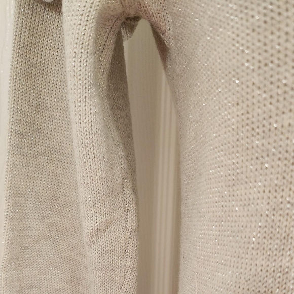 ♡ Shimmery Ruffle Sweater ♡ - Picture 3 of 4